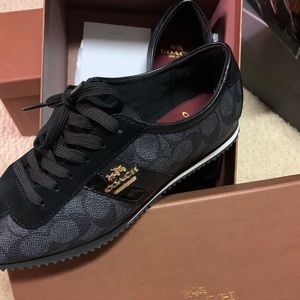 Cute & classic sneakers